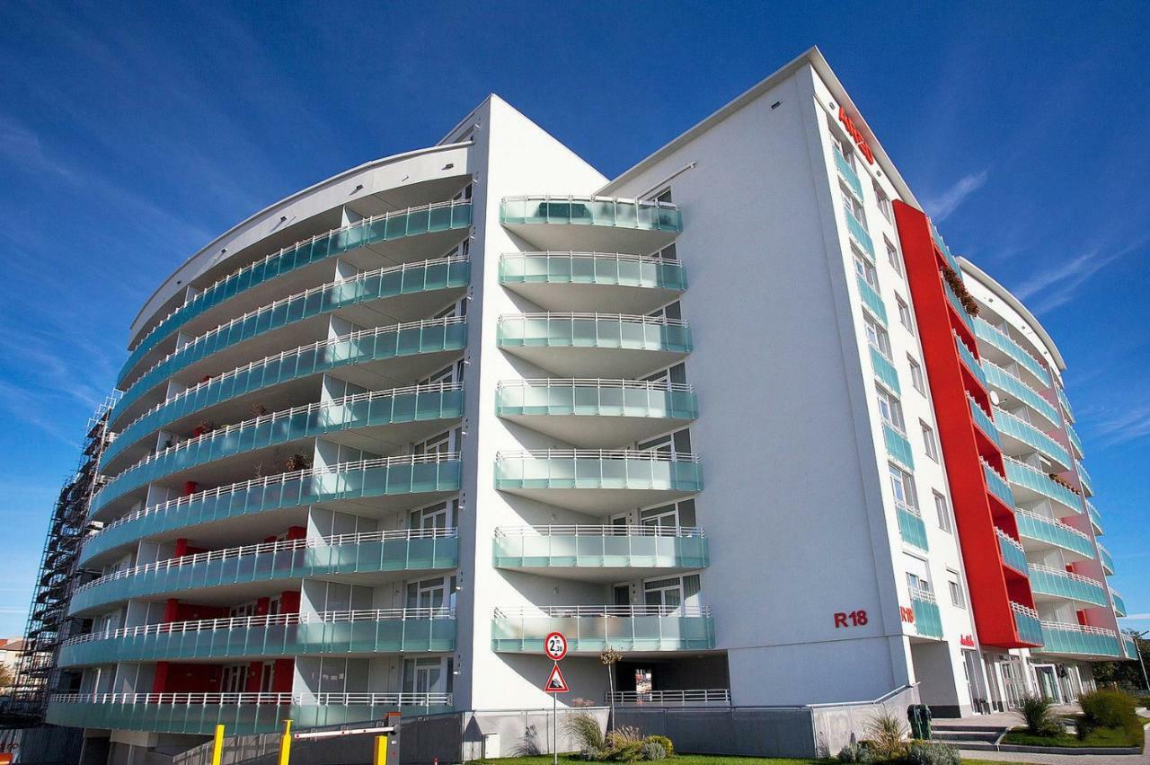 Luxury Trip Apartment Oradea Exterior photo
